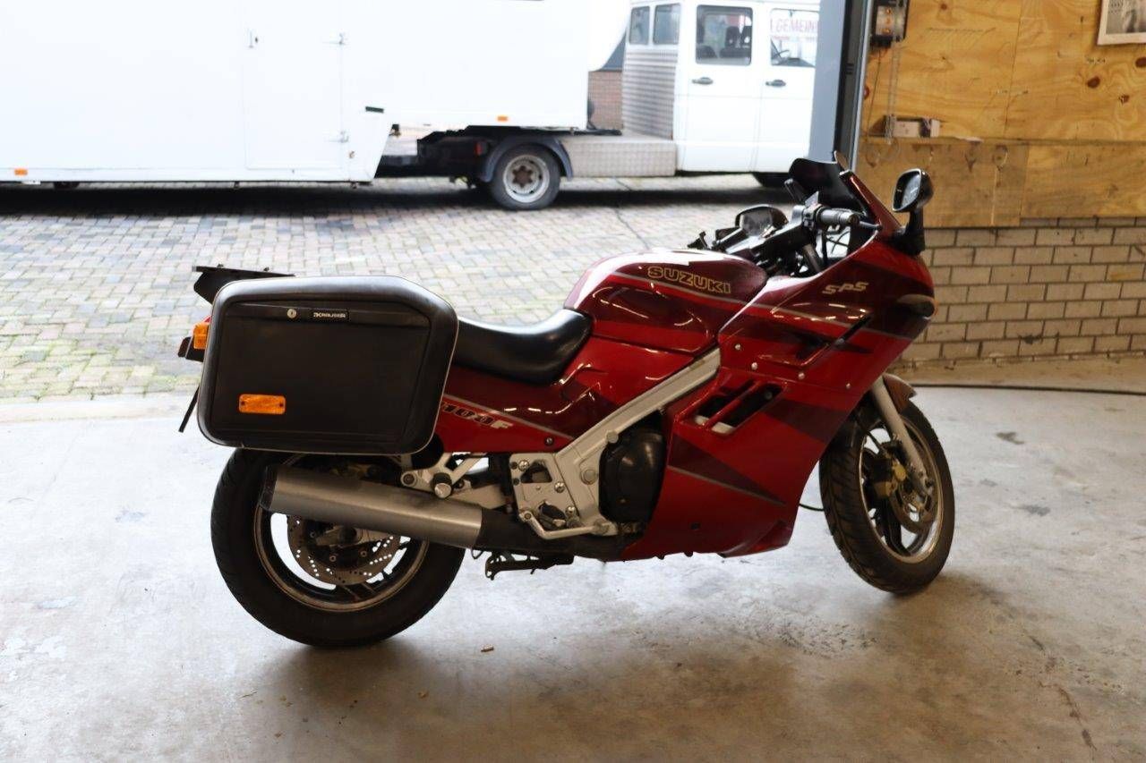 Motor Suzuki GSX 1100 F Petrol 135hp