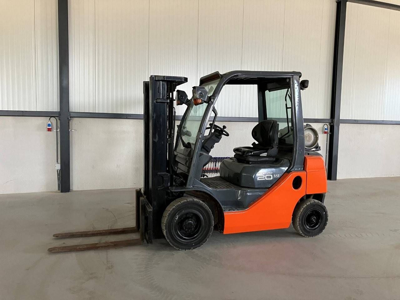 Heftruck Toyota 02-8FGF20 LPG 2000kg 4.3m 2013
