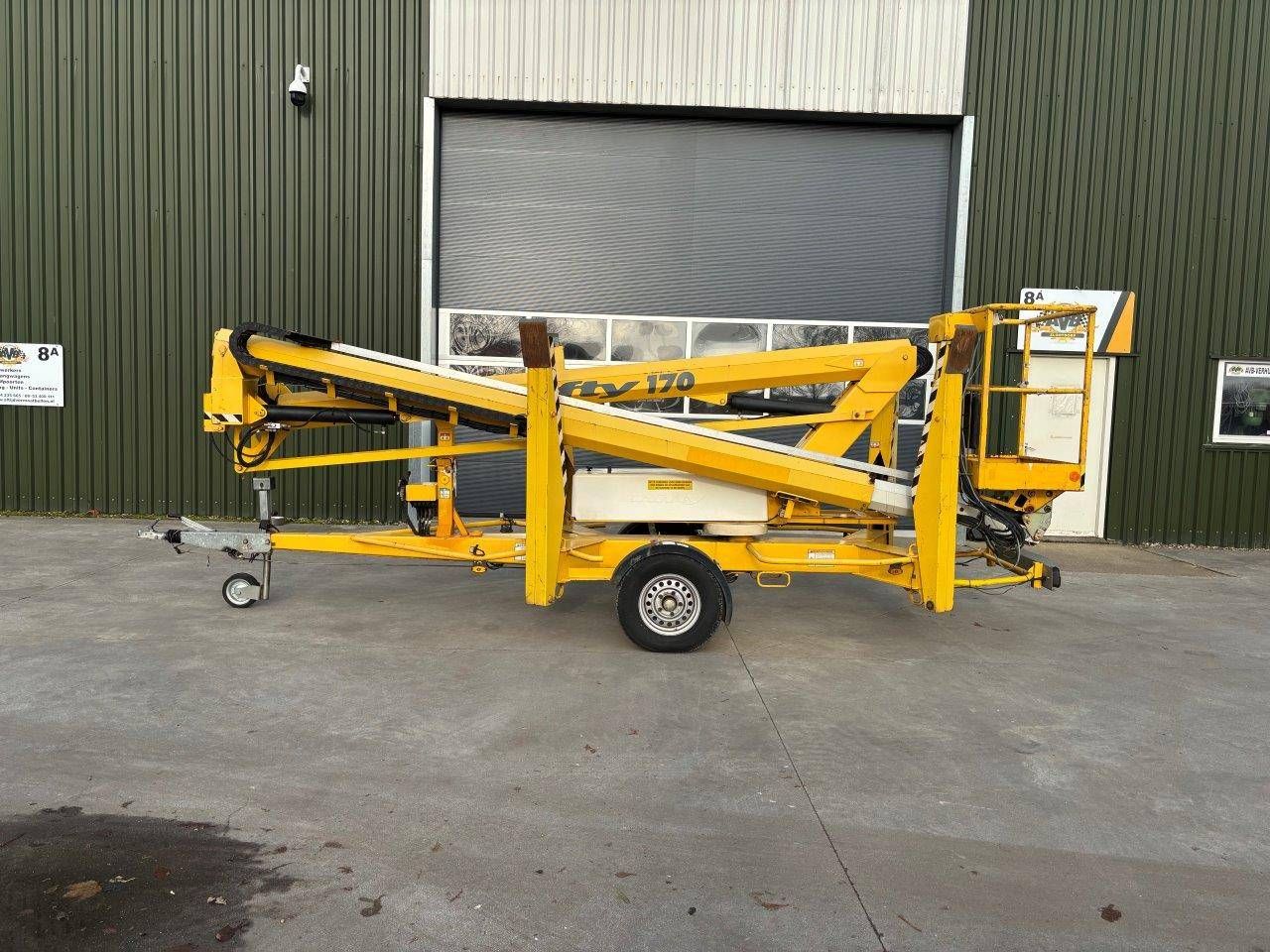 Trailer mounted aerial work platform Niftylift 170 HE 2012