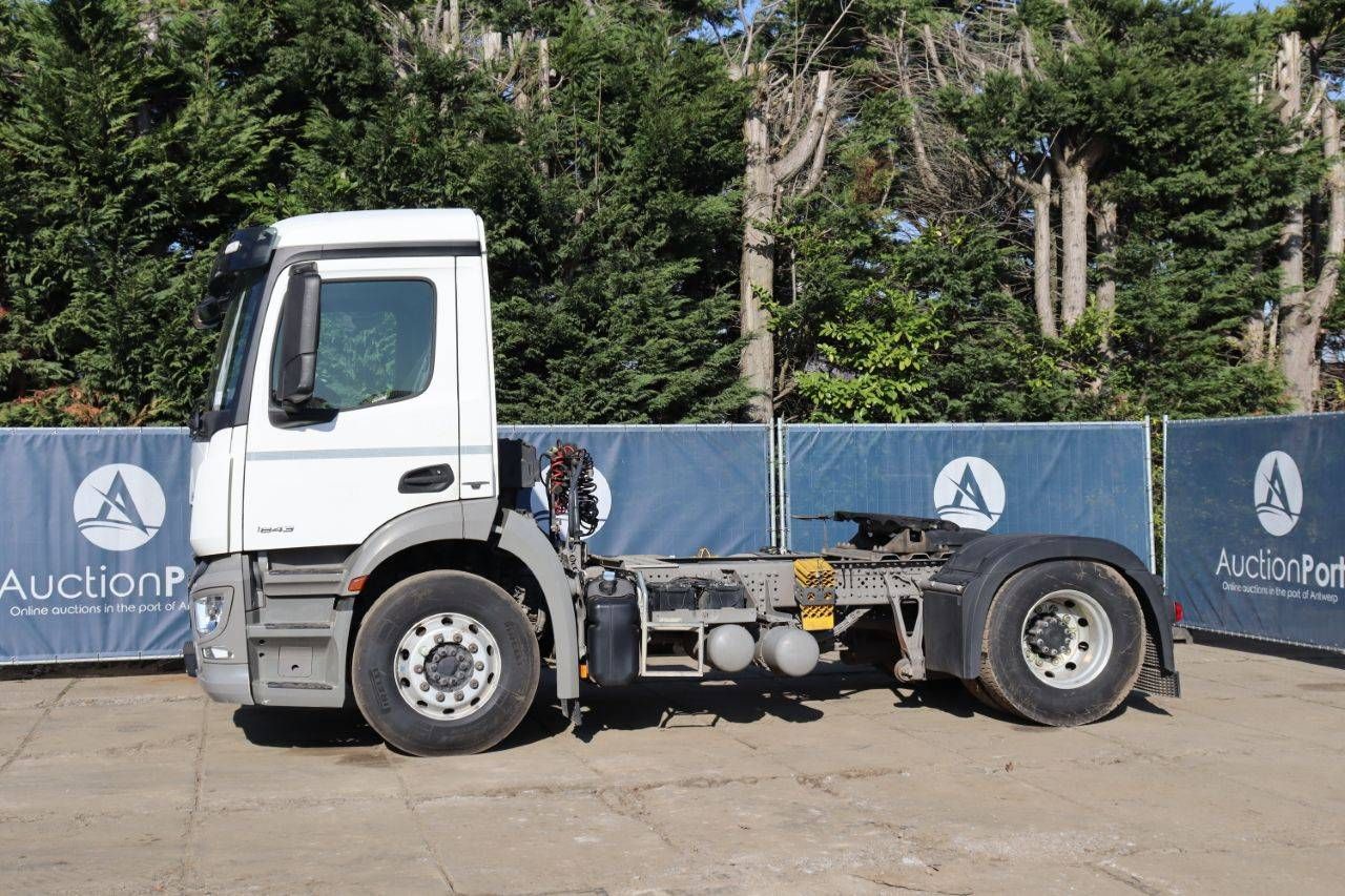 Chassis Cabin Mercedes-Benz Antos 1843 Diesel 430hp