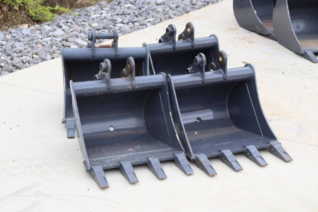 Sunward 2500kg Excavator Buckets New 4 Pieces