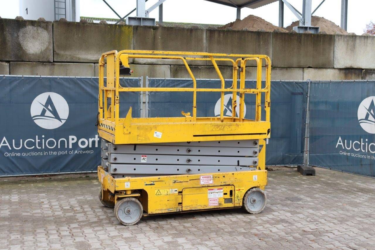 Scissor lift Genie GS-2646 Electric 9.92m