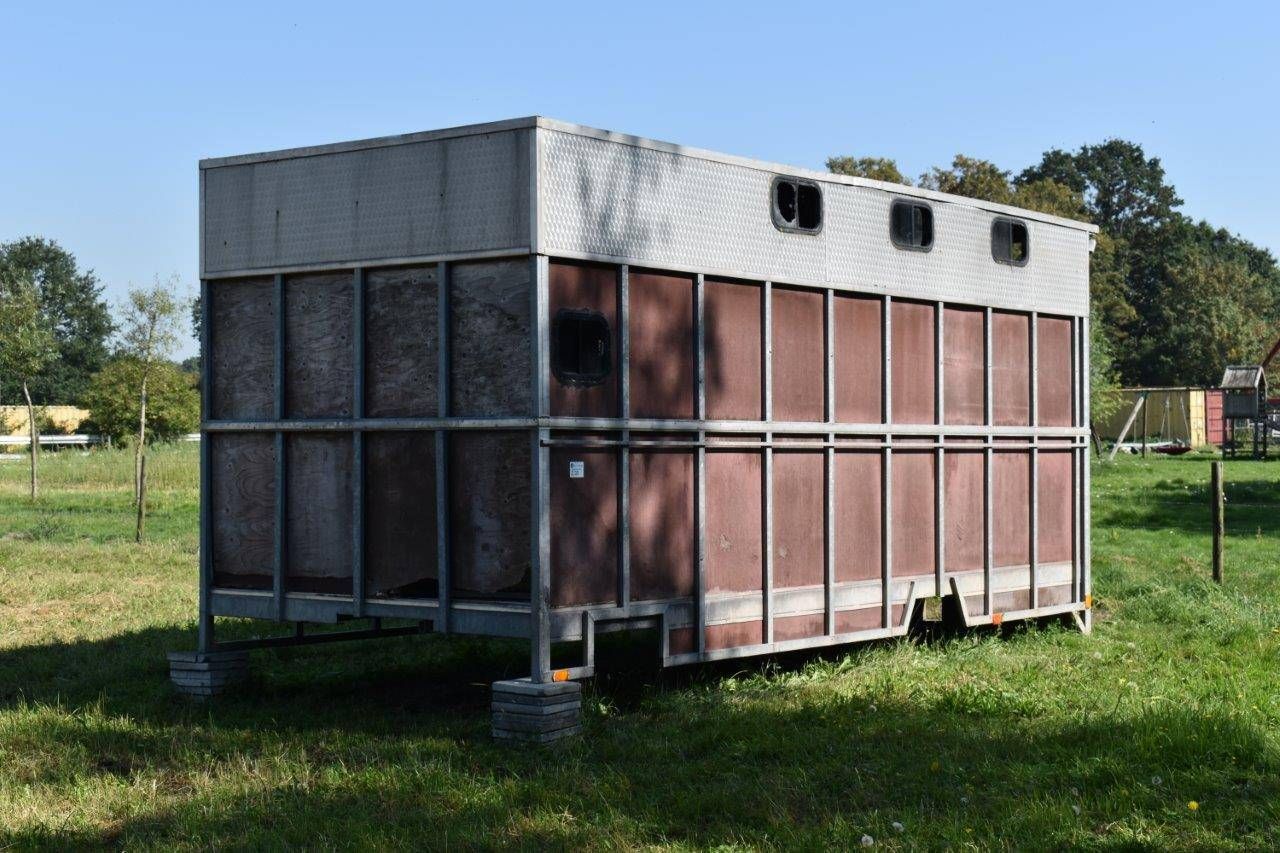 Horse transporter for Truck (Margin)