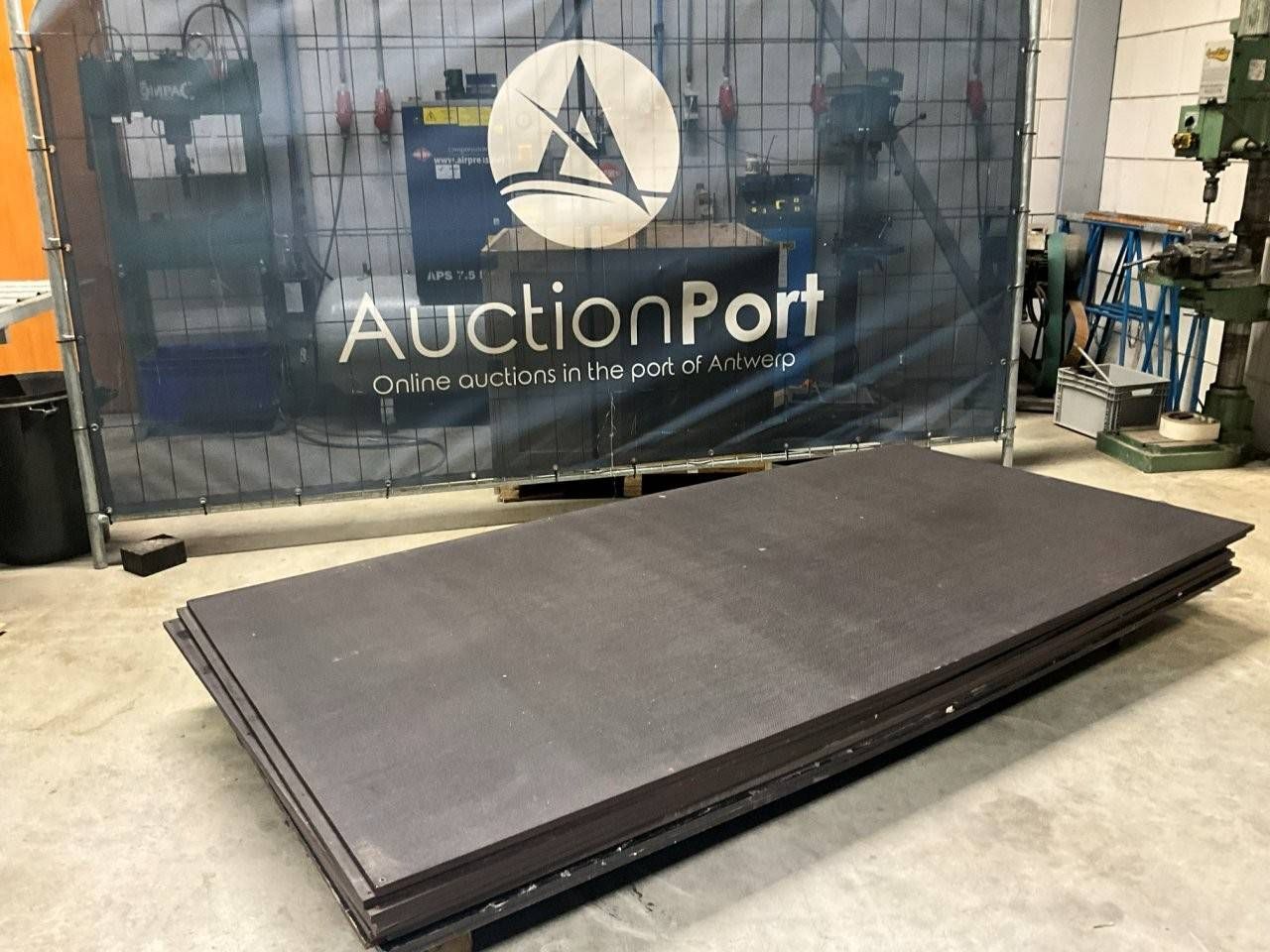 Floor panel - Anti-slip 230x125cm