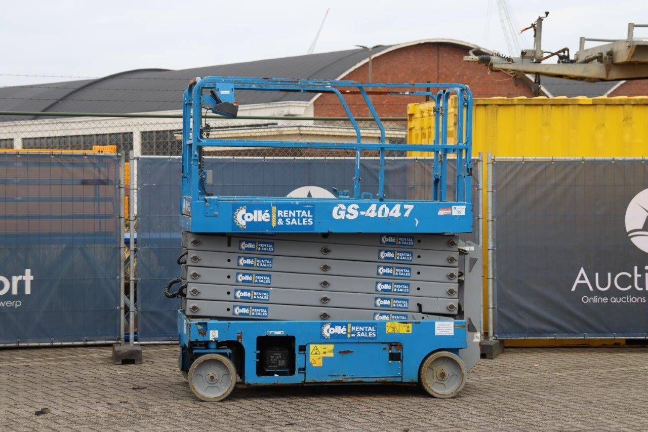 Scissor Lift Genie GS-4047 Electric 13.7m 2016