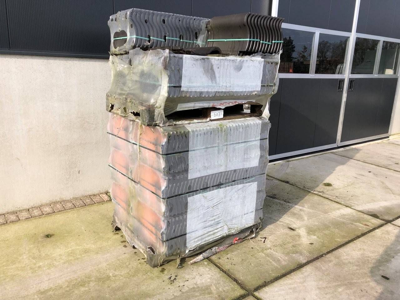 Roof tiles Jacobi 301 pieces New