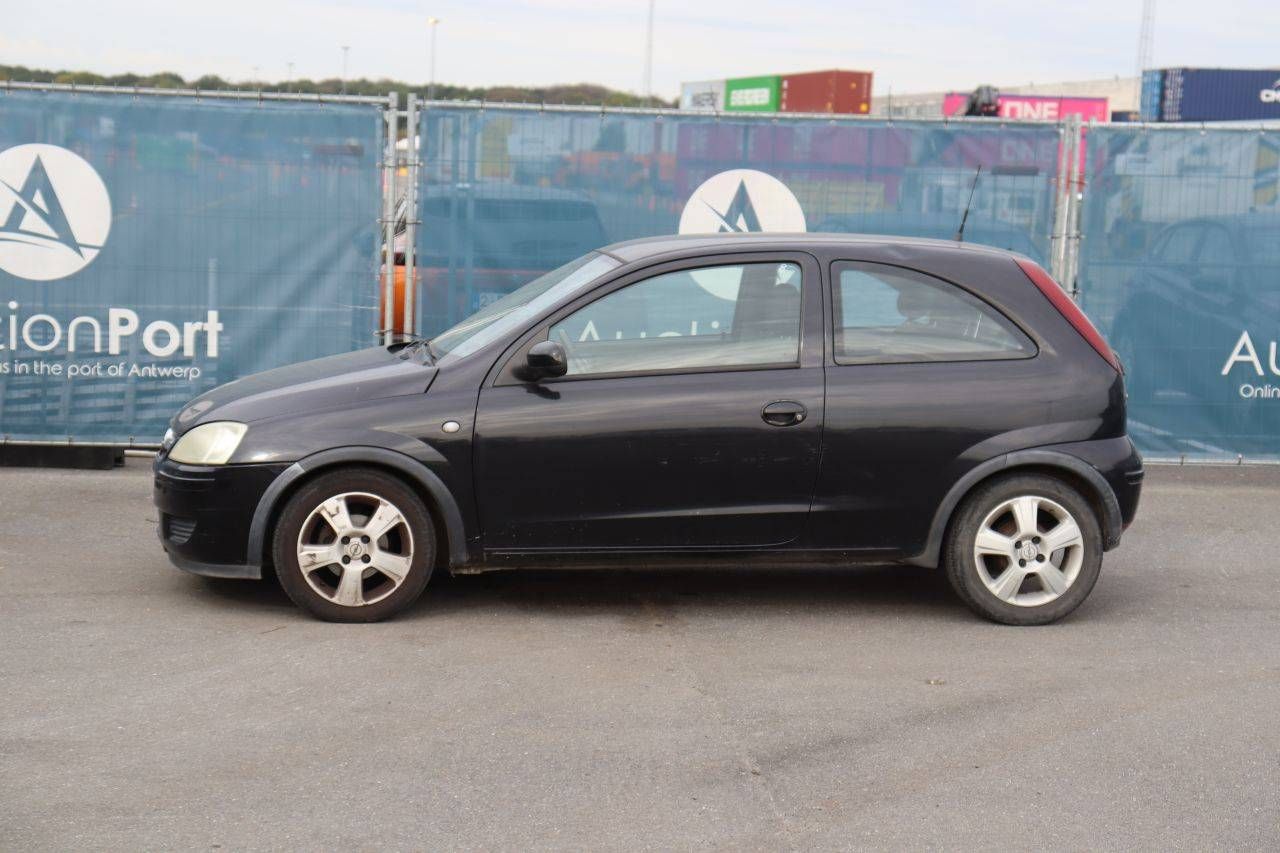 Passenger car Opel Corsa Petrol 82hp 2004 (Margin)