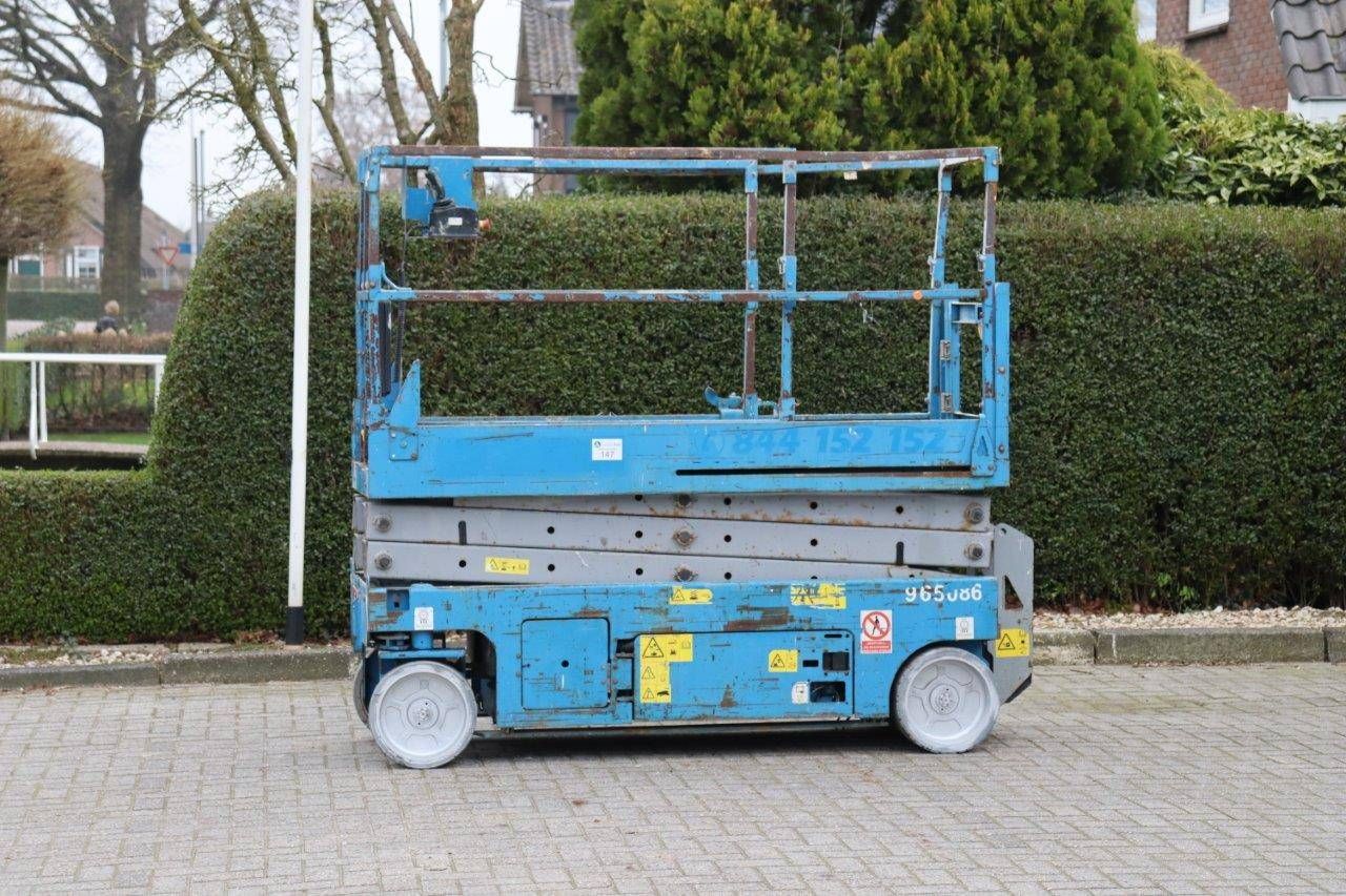 Scissor lift Genie GS-2032 Electric 8.6m 2007