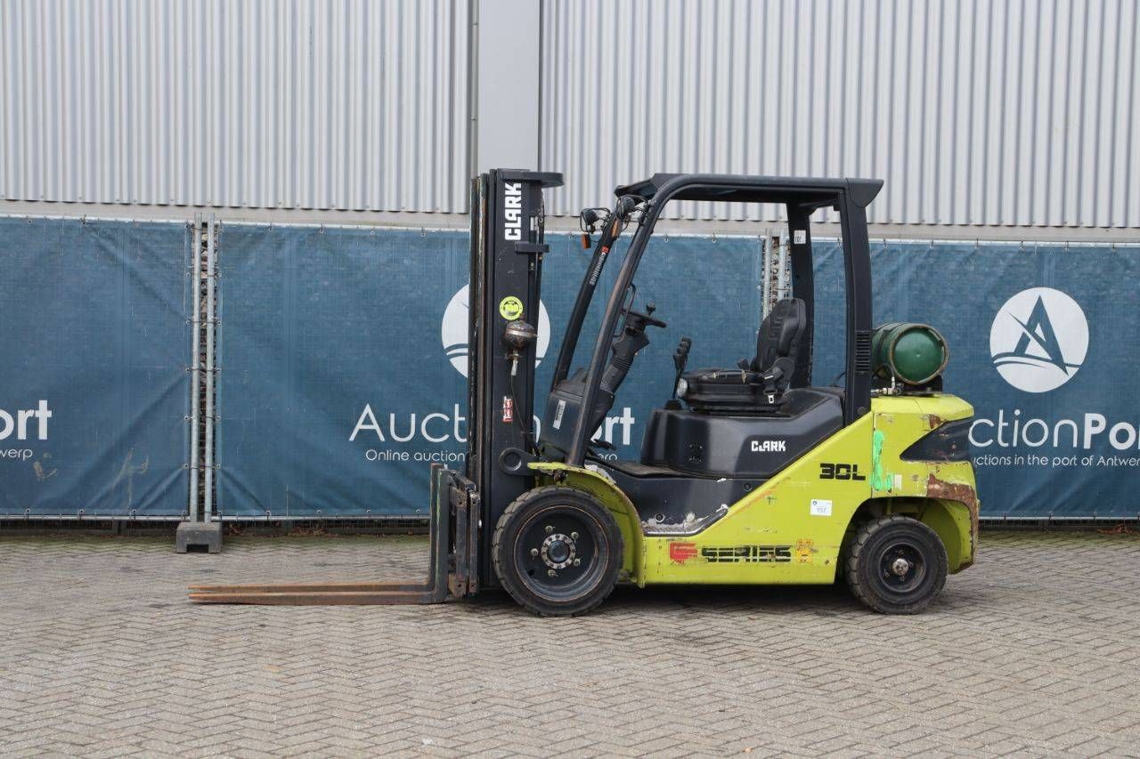 Forklift Clark S30L LPG 3000kg 4.8m 2019
