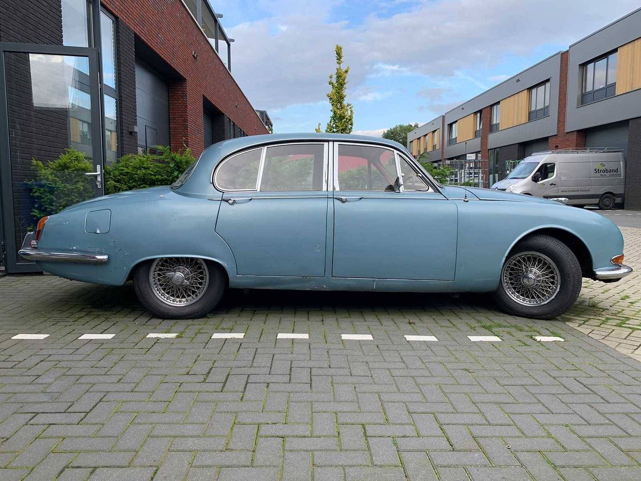 Jaguar 3.8S Petrol 1965 (Margin)