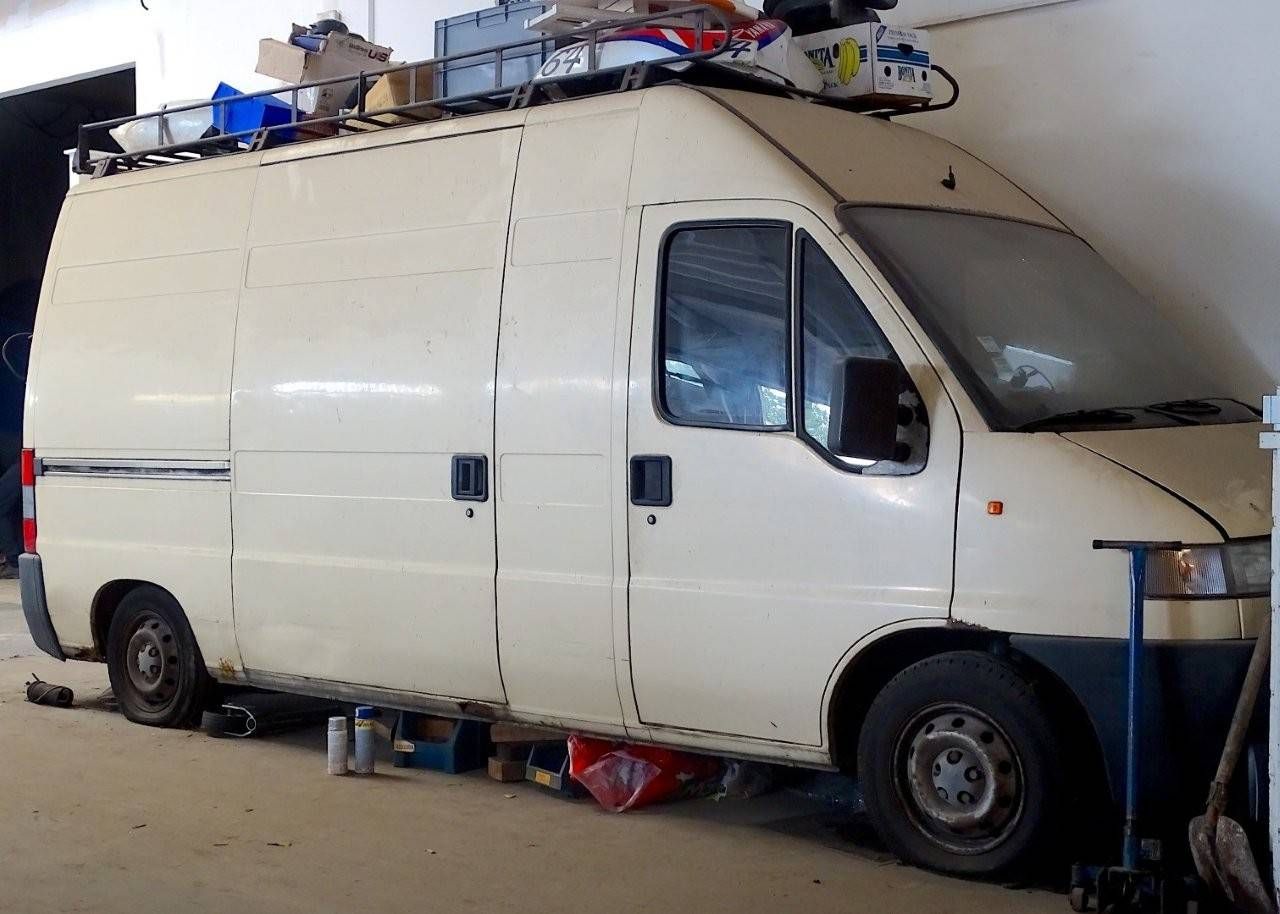 Peugeot Boxer (LWB) 2.4 D Diesel 1999 (Margin)
