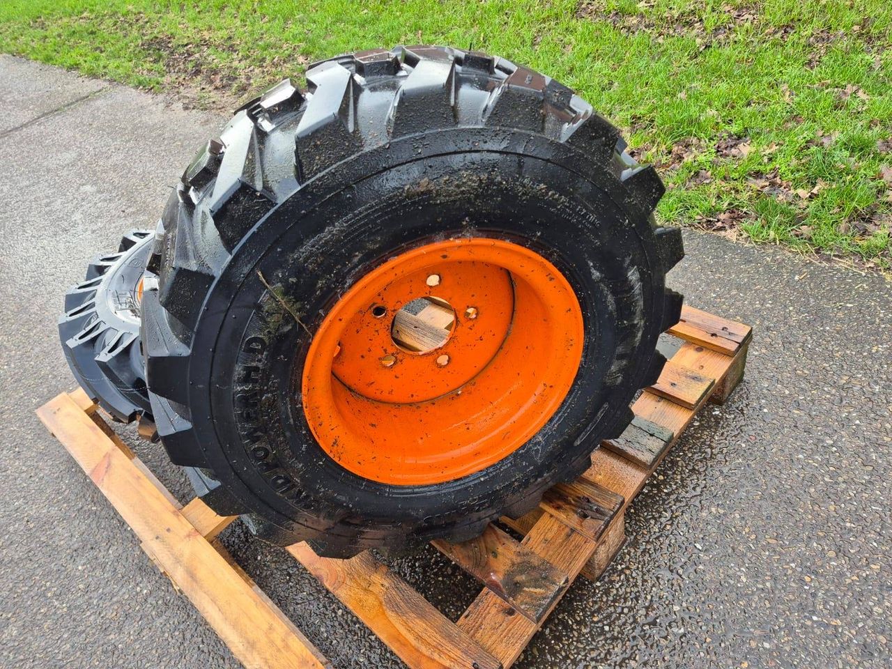 Tire Bkt 27x10-12 NHS with Rim