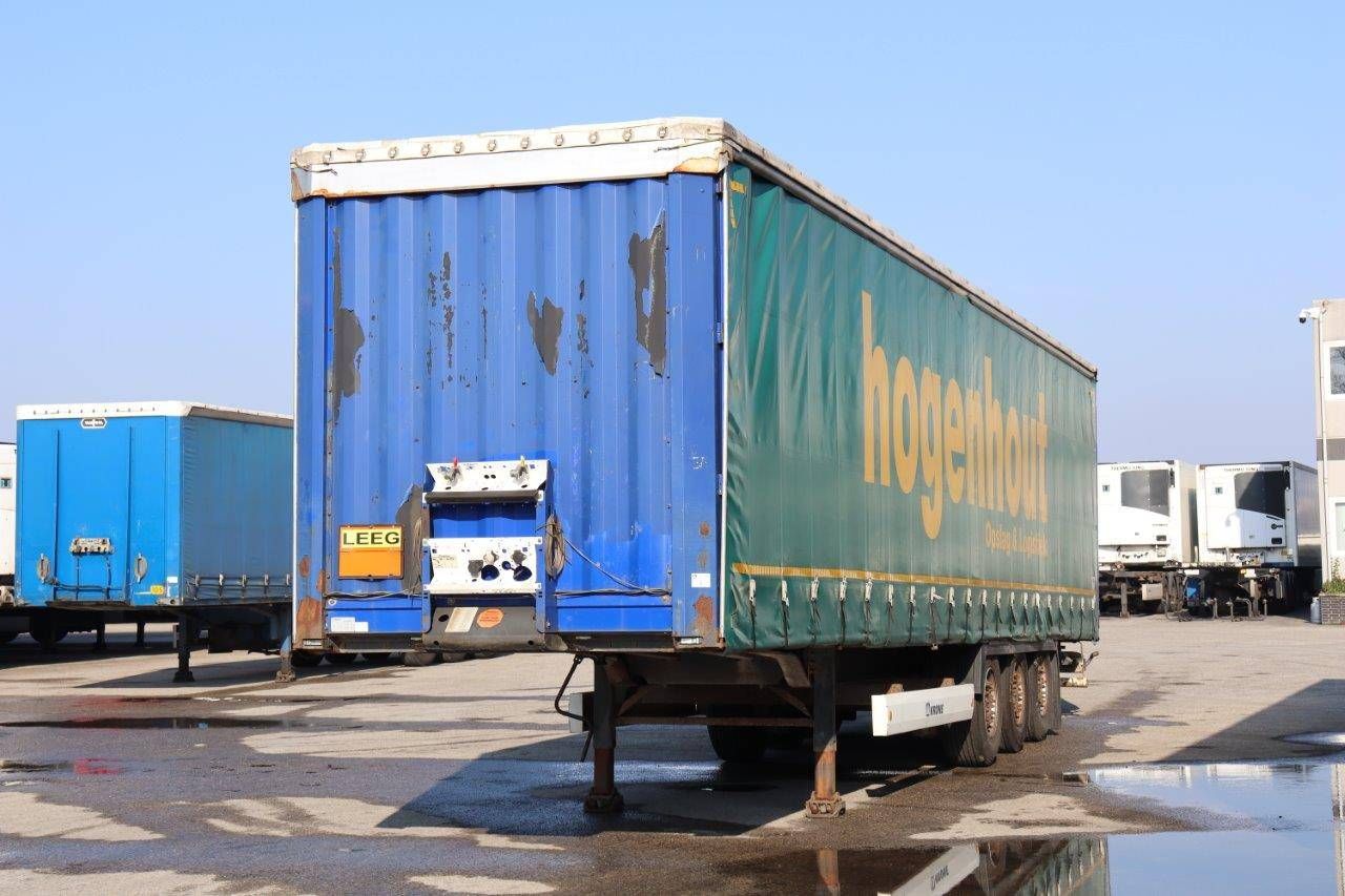 Sliding curtain semi-trailer Krone SD 2013