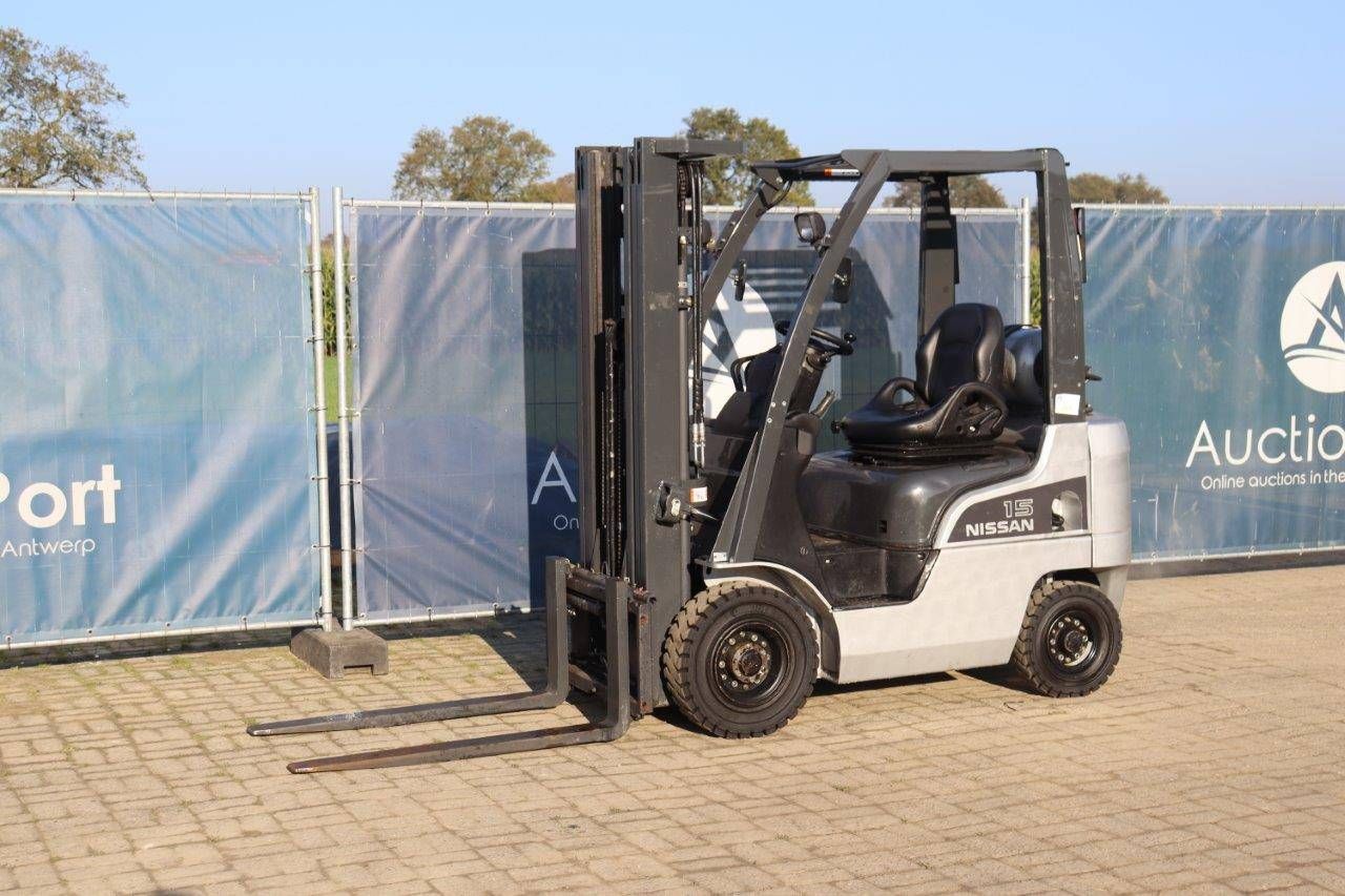 Forklift Nissan P1F1A150 LPG 1500kg 4.75m 2011