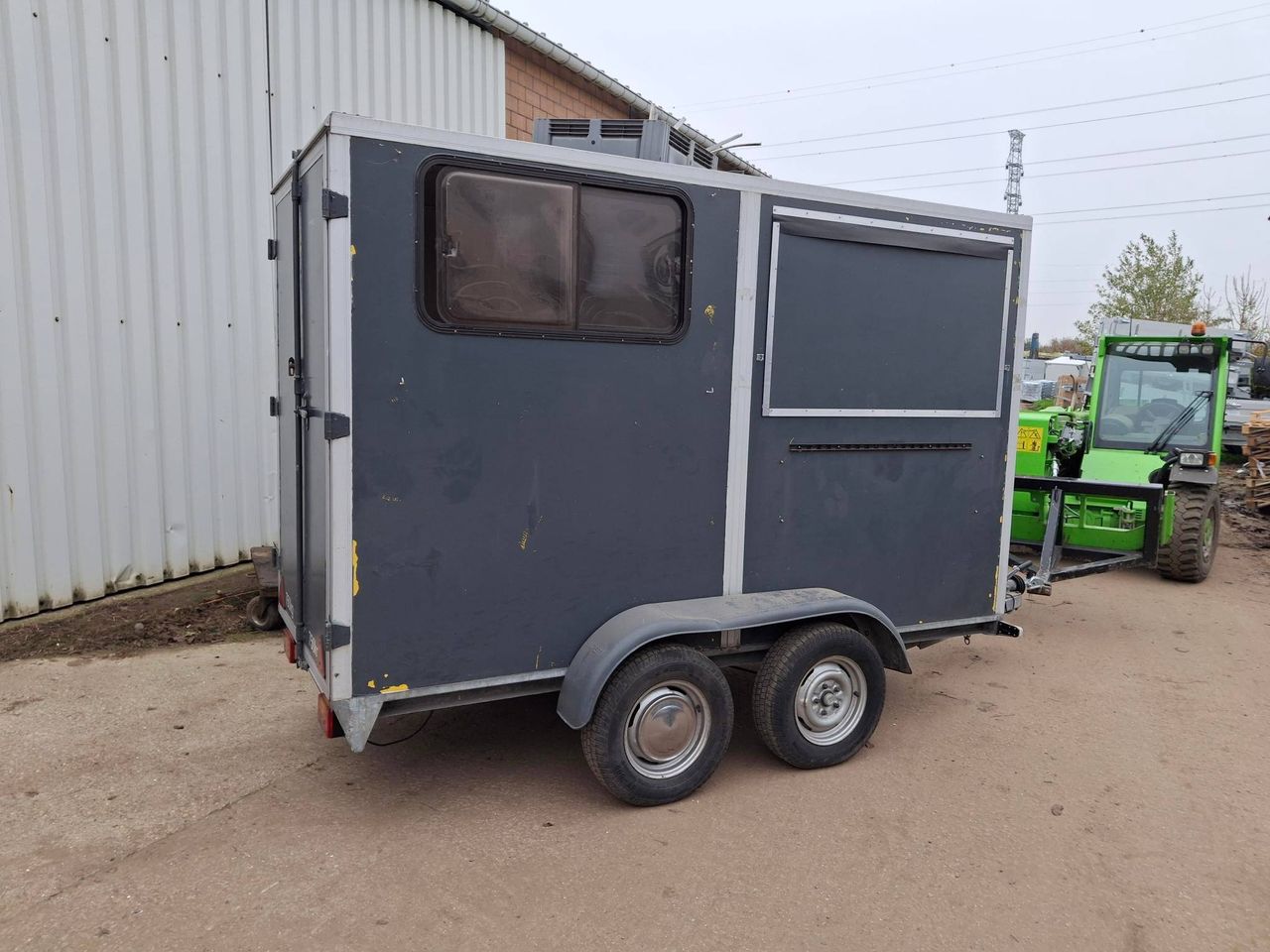Closed Trailer 3.00x1.30x1.80m
