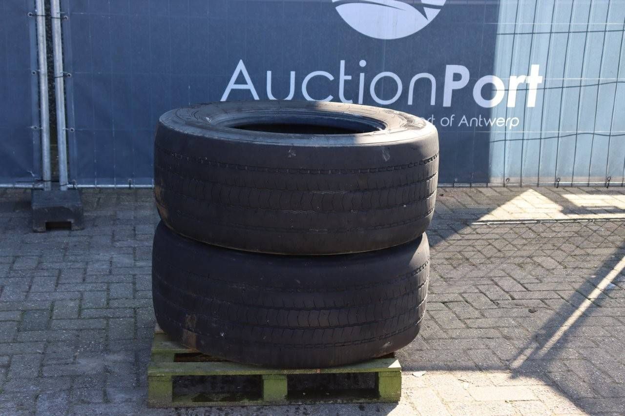 Tires Michelin X Multi