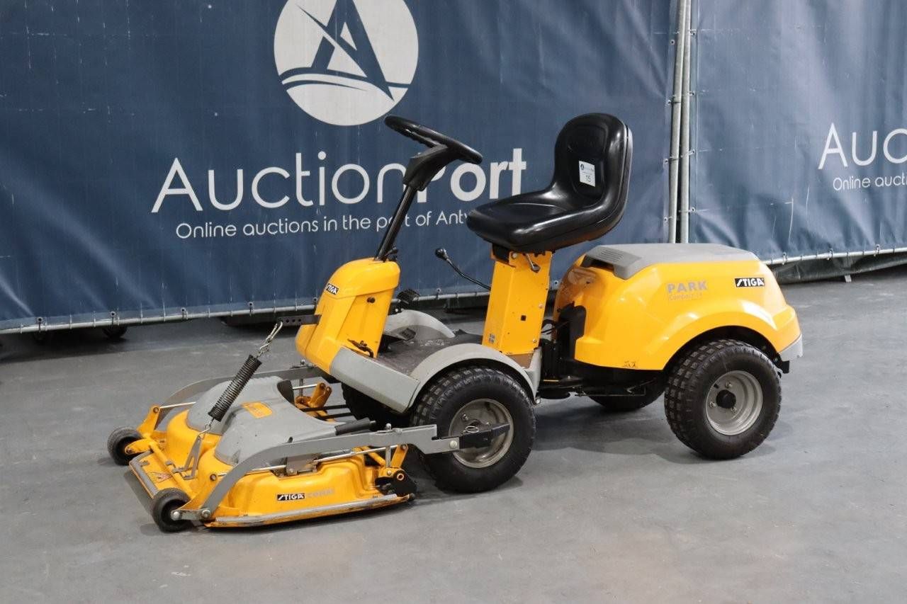 Riding mower Stiga Park Compact 14 Petrol 2010