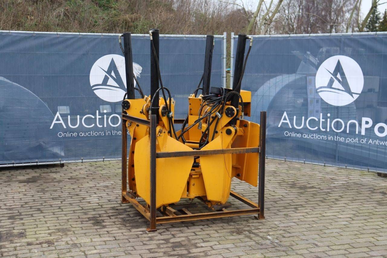 Hydraulic Tree Transplanters