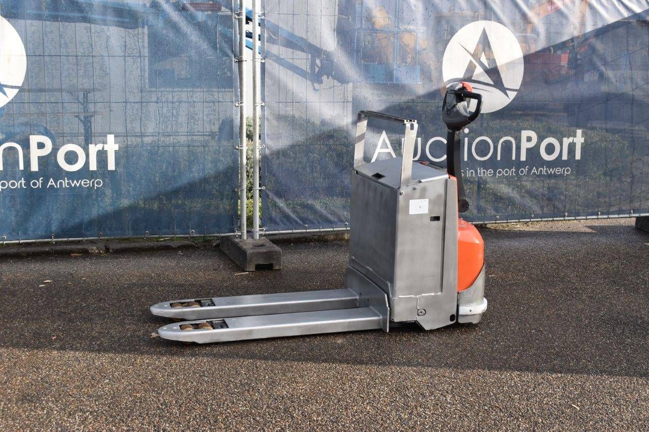 Pallet truck BT LWE200 Electric 2000kg