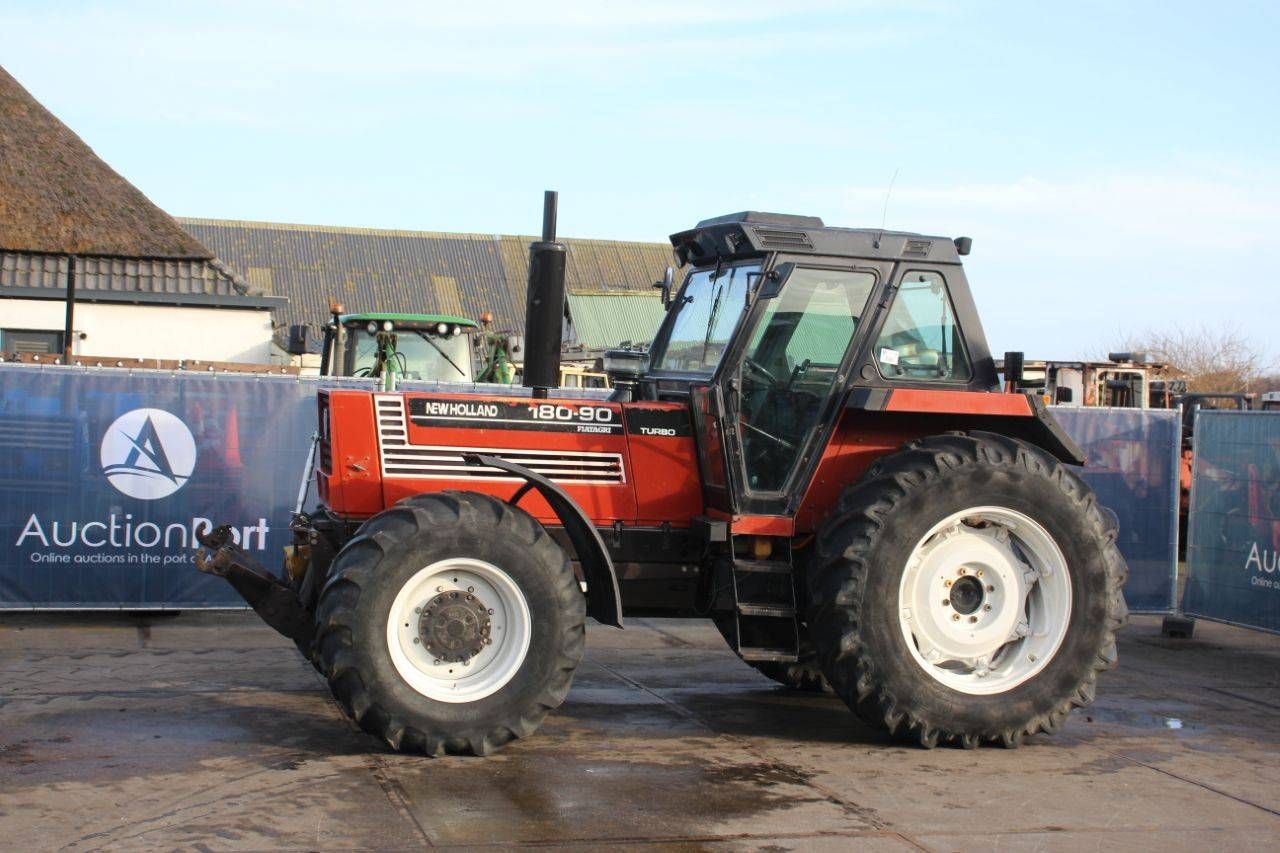 Tractor New Holland 180-90DT Diesel 180hp 1997 (Margin)