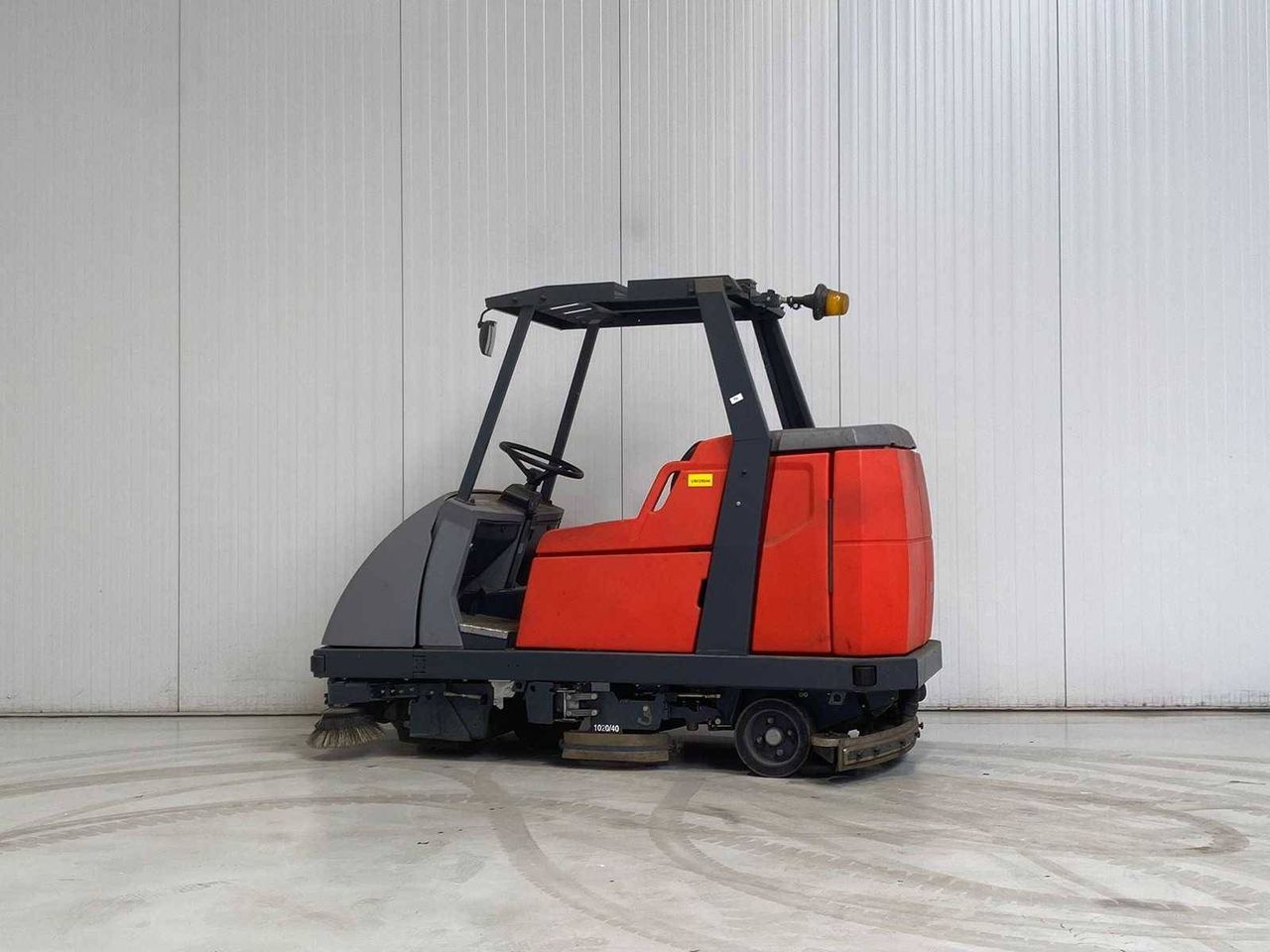 Scrubbing machine Hako B310R CL Electric 9.5hp 2018