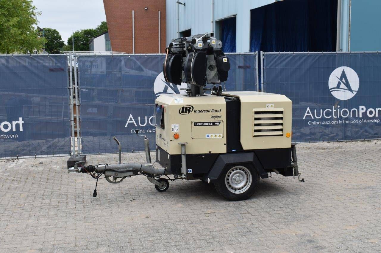 Light tower Doosan V9 Diesel 8.8KVA 2010