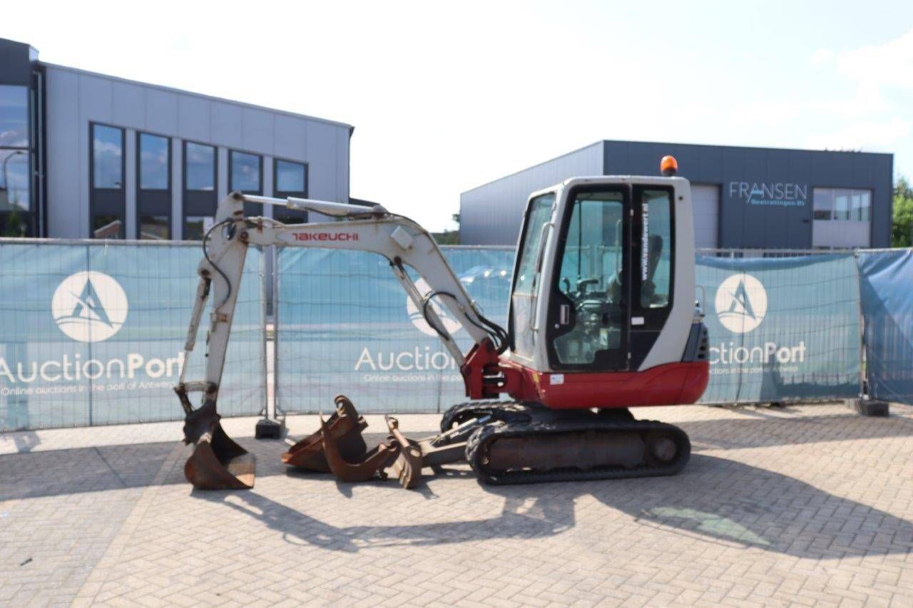 Mini digger Takeuchi TB228 Diesel 2010