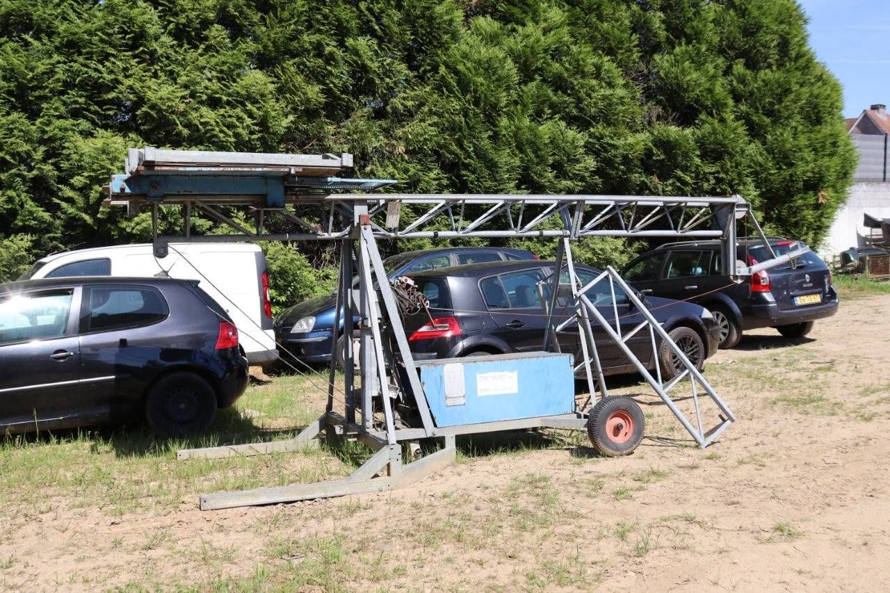 Crane HEK A40 Electric 400kg 1993 (Margin)