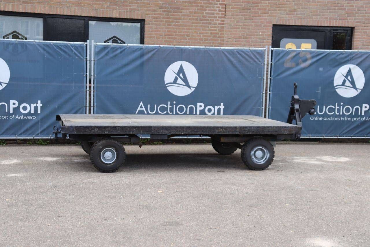Flatbed truck 