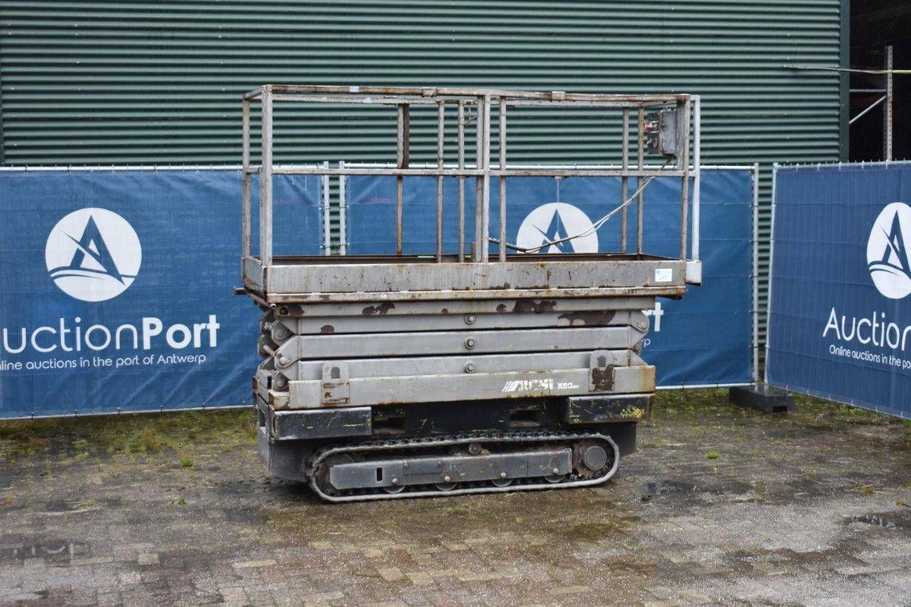 Scissor lift Aichi X60RC 