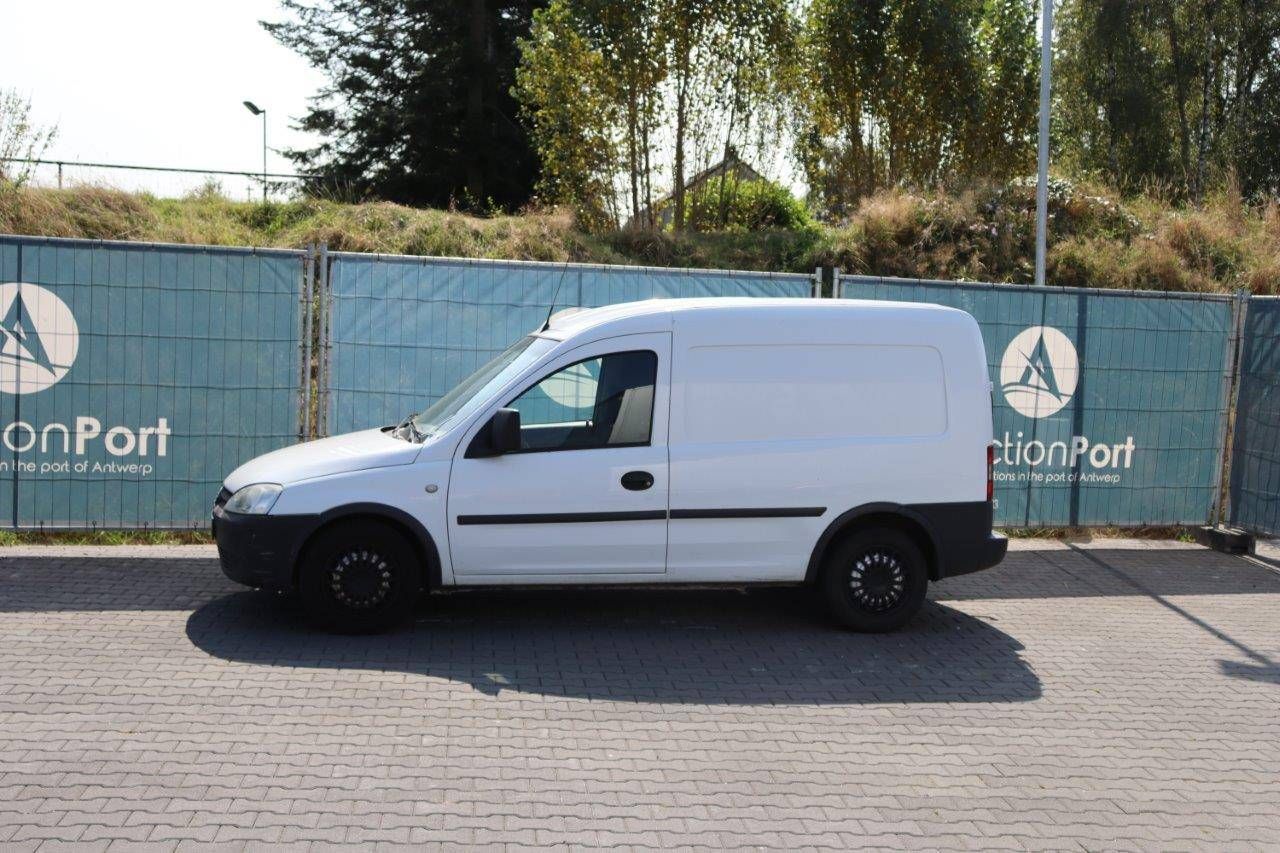 Van Opel Combo CDTI Diesel 75hp 2007 (Margin)