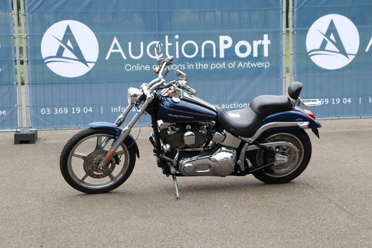 Motorcycle Harley Davidson Softail Deuce Petrol 2002