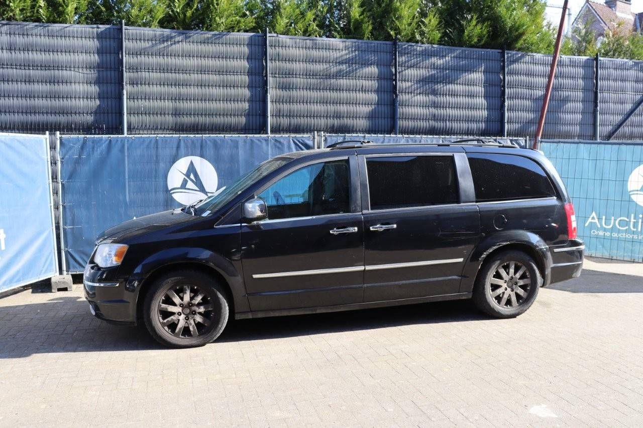 Passenger car Chrysler Grand Voyager Stow and go Diesel (Margin)