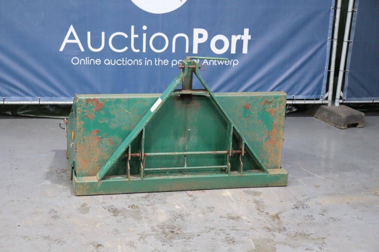 Tractor box