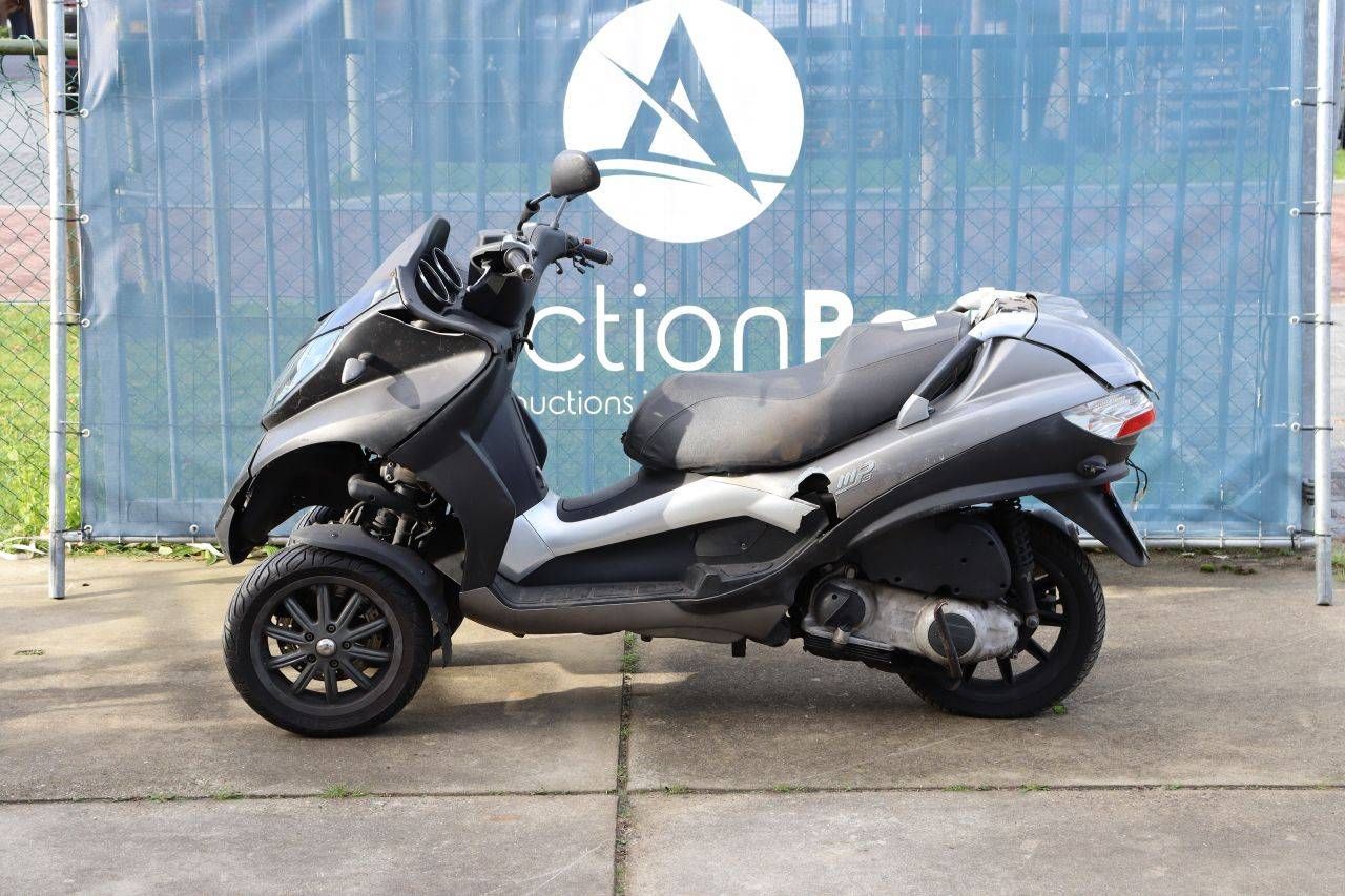 Scooter Piaggio MP3 250ie LT Gasolina 22,4 CV