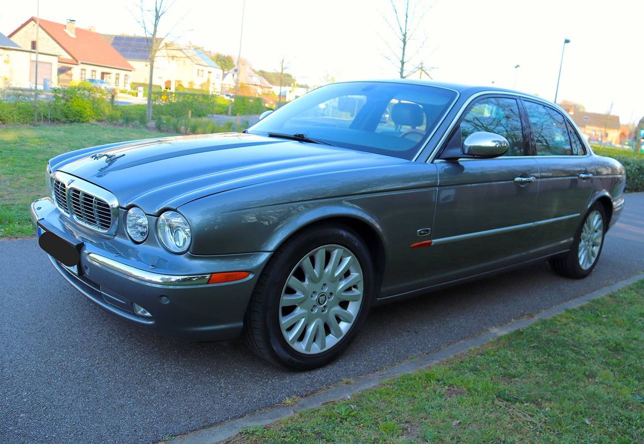 Jaguar XJ6 3.0 Sovereign Petrol 2003 (Margin)