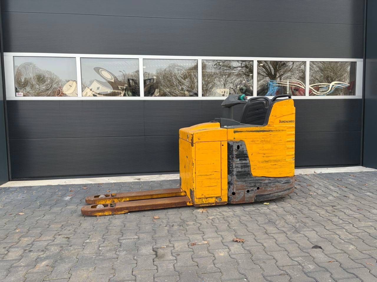Pallet truck Jungheinrich ERE 225 fP Electric 2500kg 2016