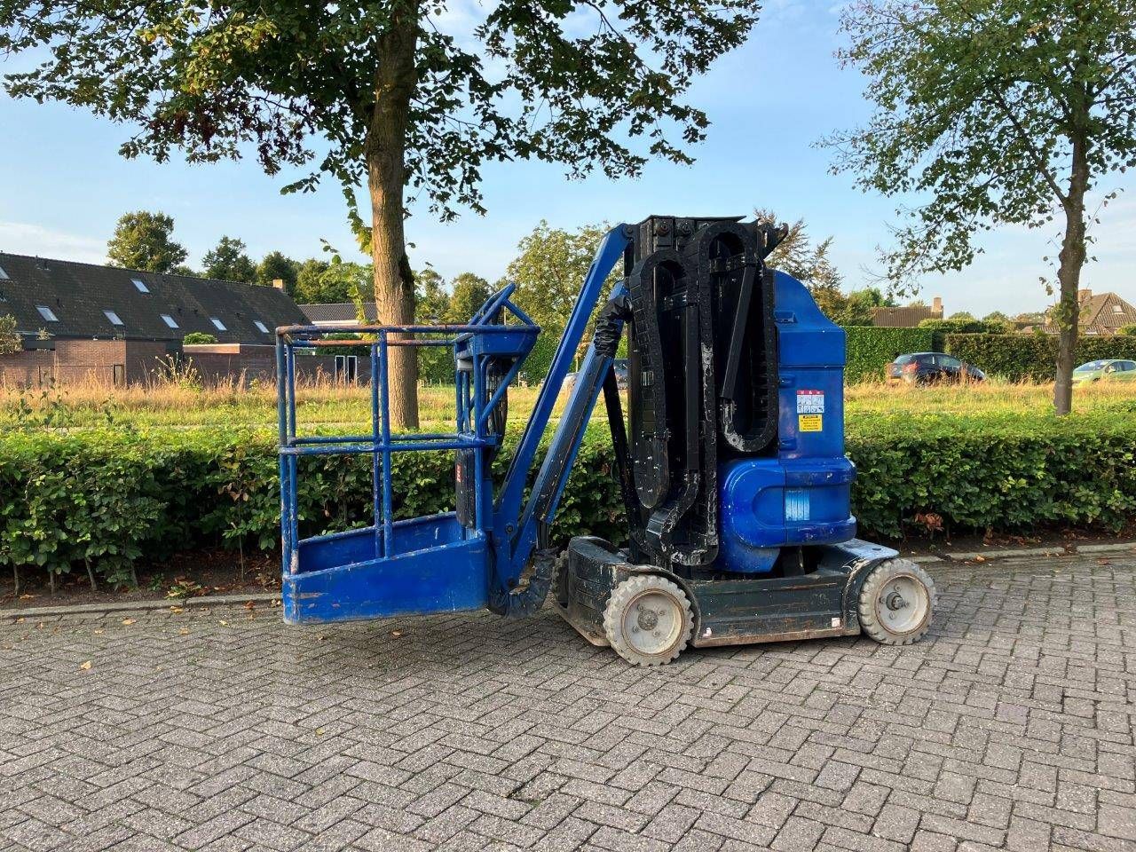 Mast lift ATN PIAF 1000R Electric 10m
