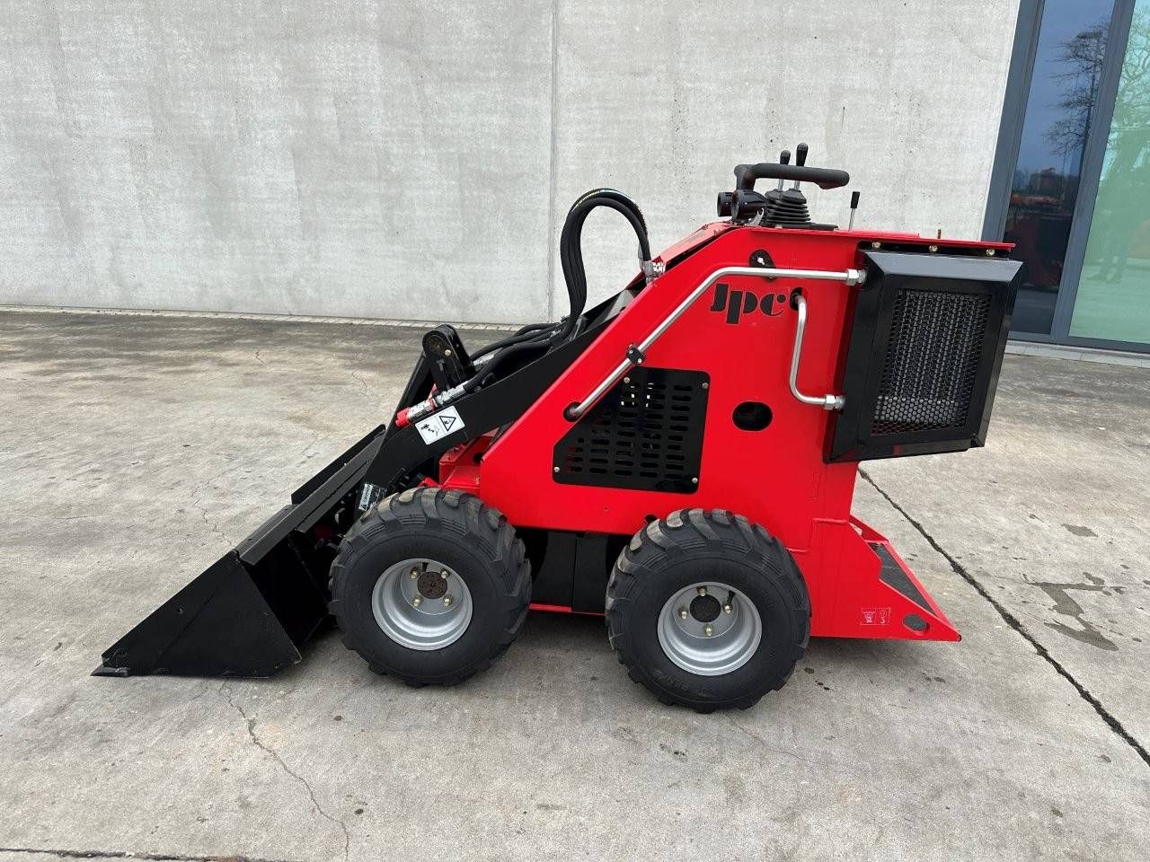 Mini skid steer loader JPC HT320 Petrol 2025
