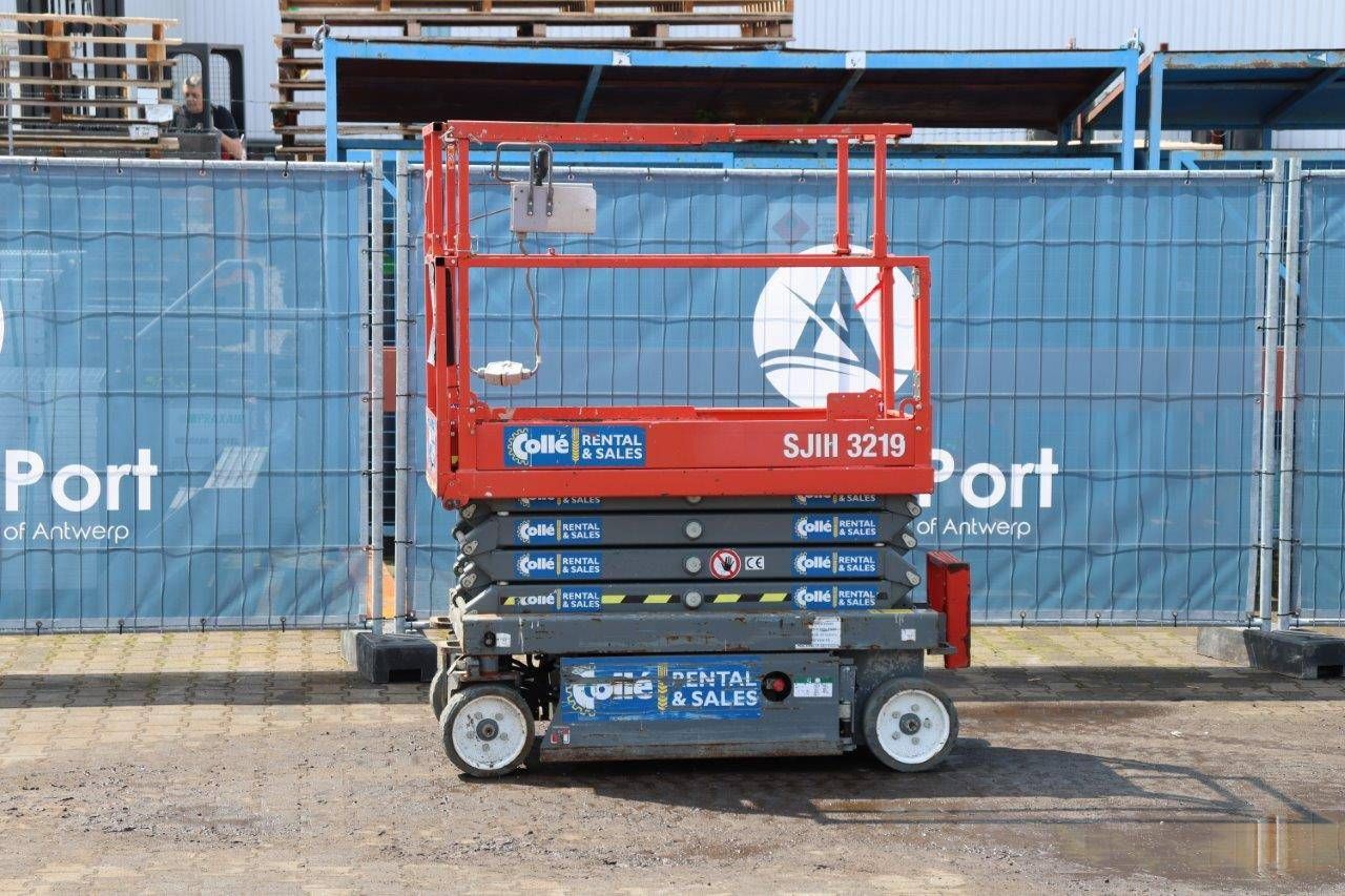 Scissor lift SkyJack SJIII3219 Electric 227kg 7.62m 2016