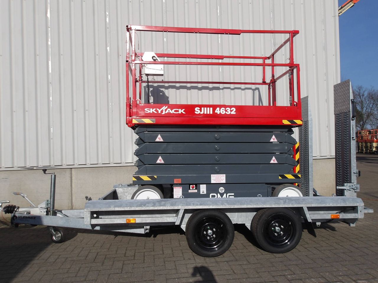 Scissor lift Skyjack SJ4632 11.75m Electric 2016 at Nieuwe Vlemmix