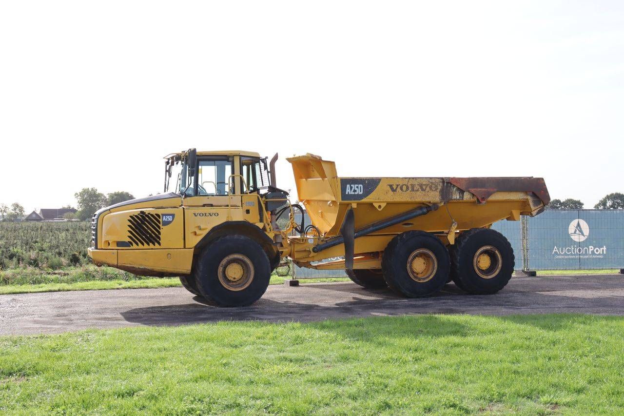 Kipper Volvo A25D Diesel 227 kW 2002