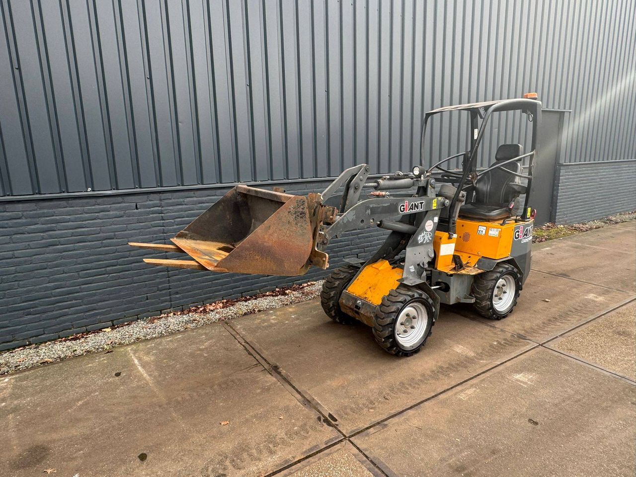Articulated loader Giant Diesel 2015