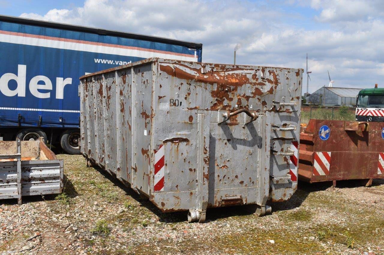Container