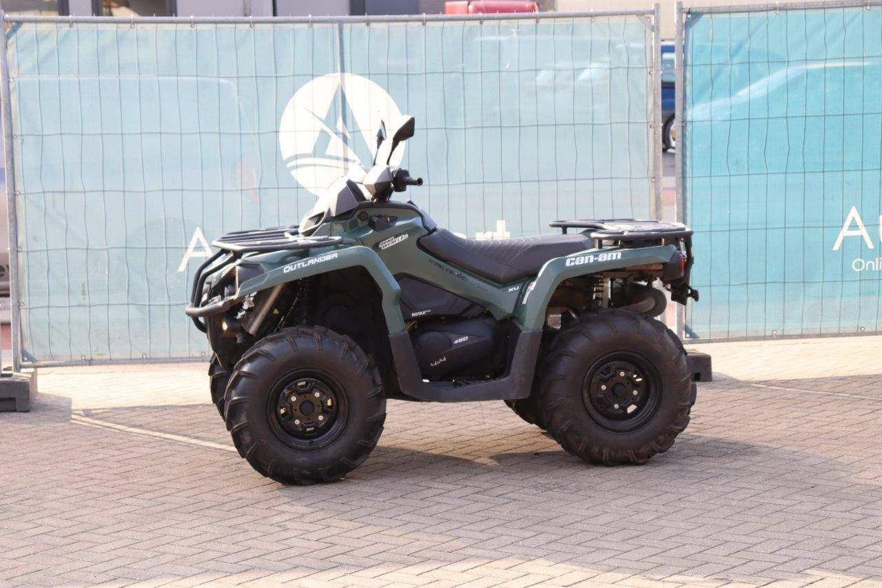 Quad Bombardier CAN-AM Gasoline