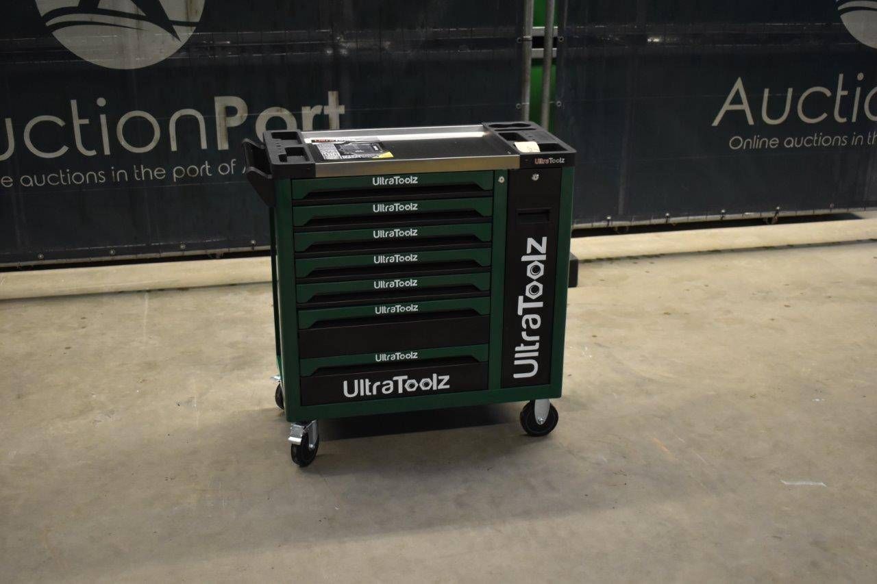 Tool cabinet Ultratoolz with tools New