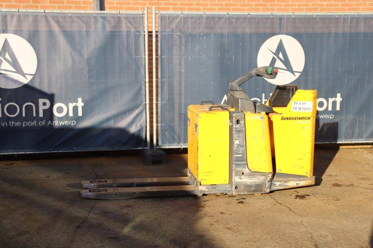 Pallet truck Jungheinrich ERE 224 Electric