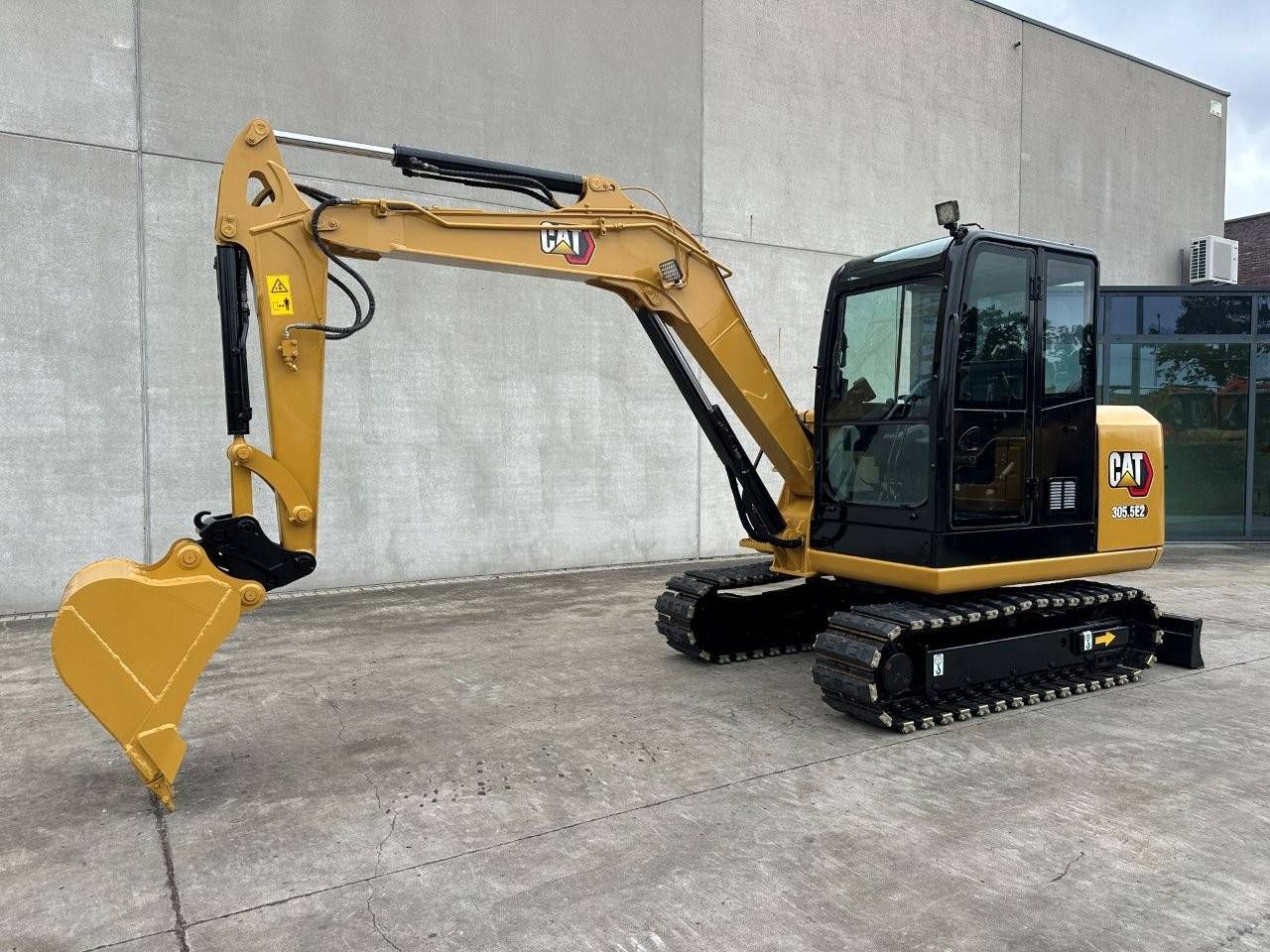 Midi excavator Caterpillar 305.5E2 Diesel 2017