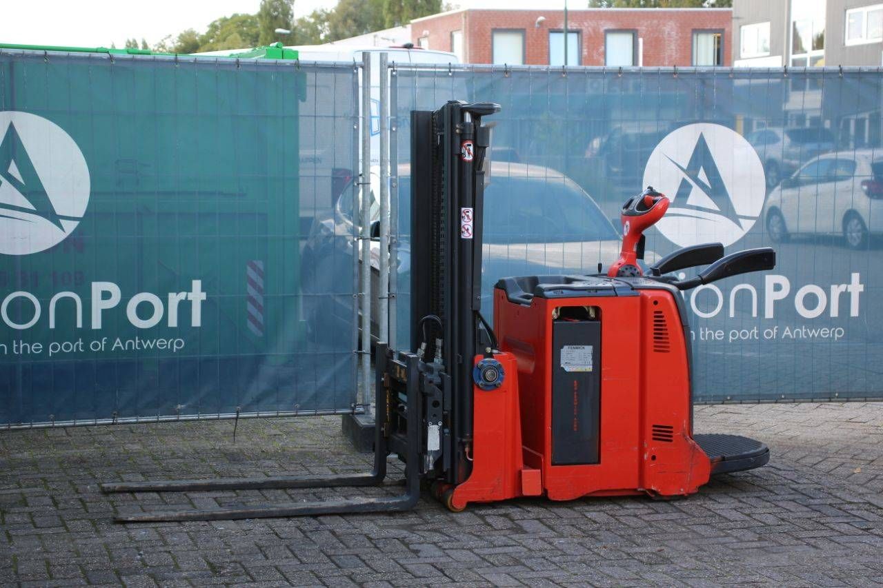 Stacker Linde L07ACAP Electric 700kg 2.46m 2012