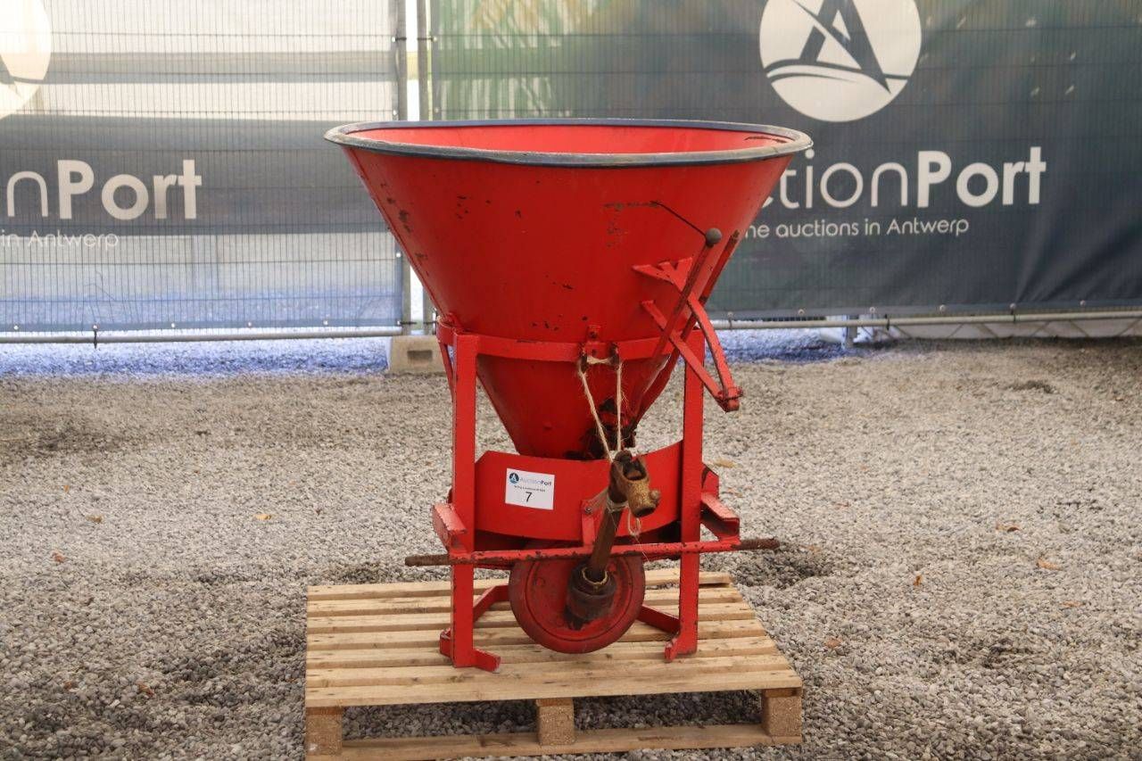 Dust shaker